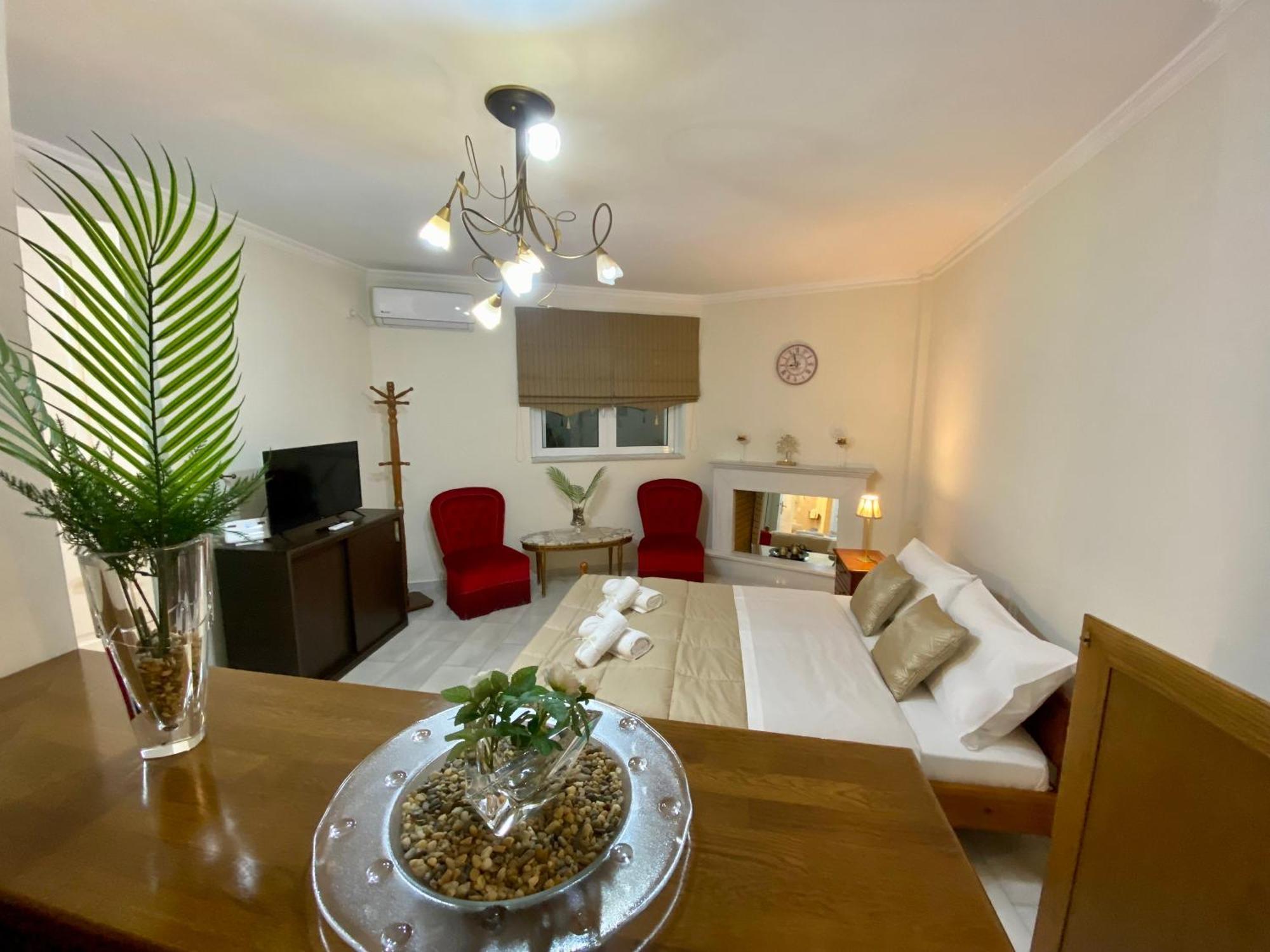Nikos Apartment Spáta Eksteriør bilde
